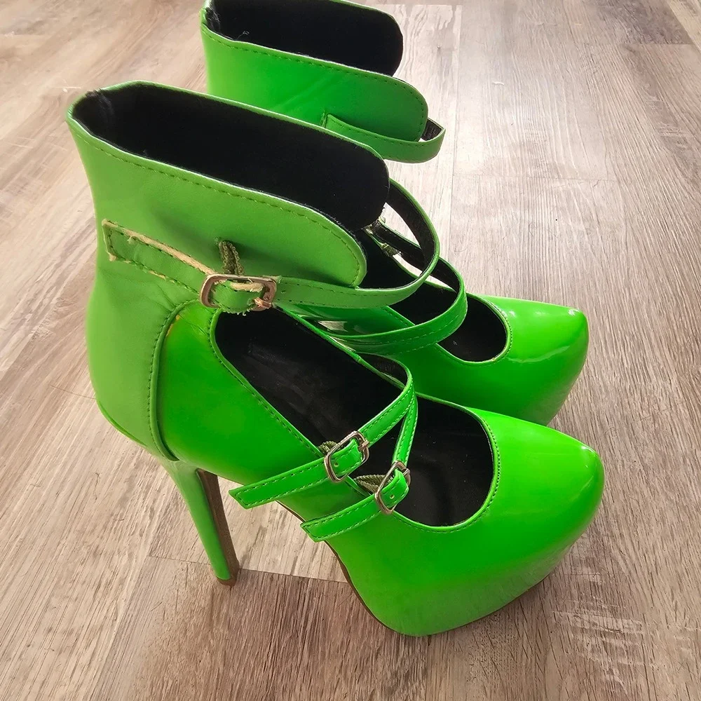Ami Clubwear Neon Green‎ Patent Leather Platform Pumps Triple Buckle Strap Heels